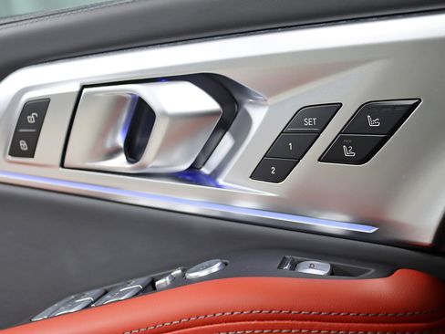 Used 2023 BMW XM w/ M Driver's Package image 39