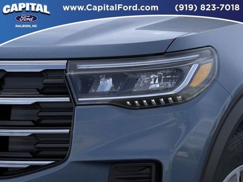 New 2026 Ford Explorer Active RWD image 18