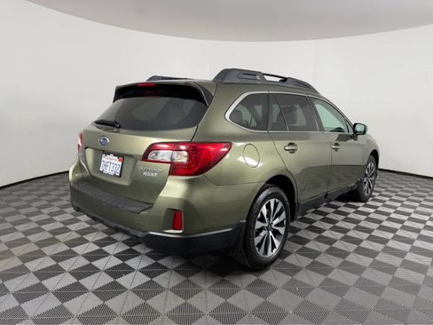 Used 2015 Subaru Outback 2.5i Limited image 3