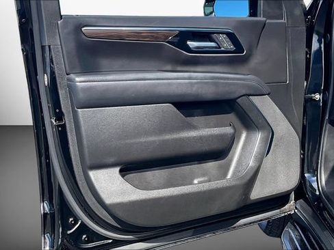 Used 2025 Chevrolet Tahoe LT AWD/4WD image 16