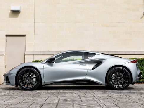 New 2025 Lotus Emira image 19