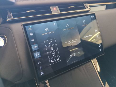 New 2026 Land Rover Range Rover Velar Dynamic SE AWD/4WD image 19