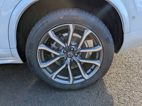 Used 2019 Volvo XC90 T6 Momentum w/ Advanced Package image 35