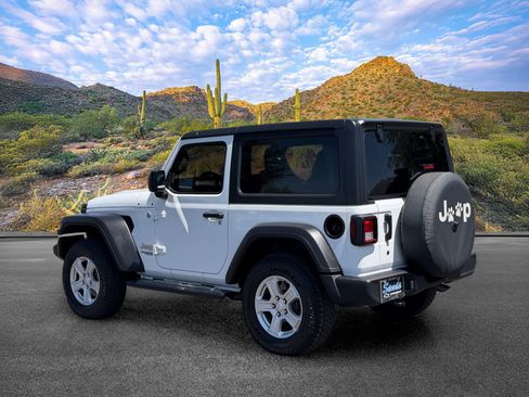 Used 2020 Jeep Wrangler Sport AWD/4WD image 7