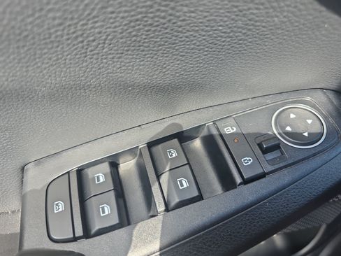 Certified 2026 Kia Seltos EX FWD image 27