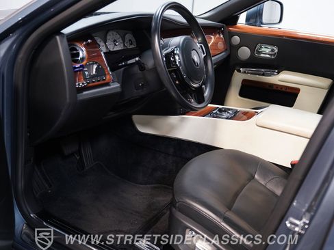 Used 2010 Rolls-Royce Ghost RWD image 4