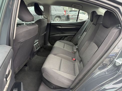 Used 2025 Toyota Camry LE image 25
