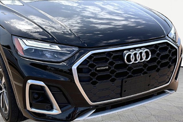 Used 2023 Audi Q5 2.0T Premium Plus w/ Premium Plus Package AWD/4WD image 30