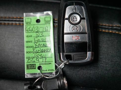 Used 2023 Ford Bronco Badlands w/ Sasquatch Package AWD/4WD image 5