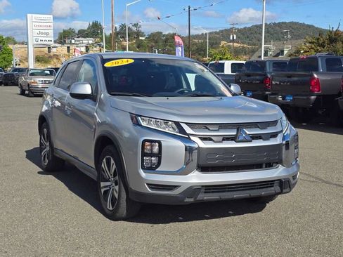 Used 2024 Mitsubishi Outlander Sport ES AWD/4WD image 4