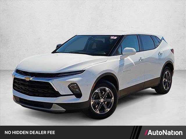 Used 2025 Chevrolet Blazer LT FWD image 1