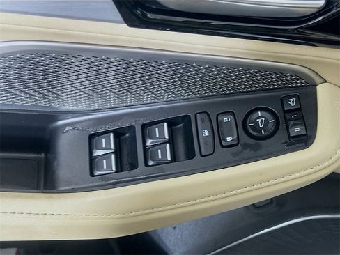 Used 2022 Acura MDX SH-AWD w/ Technology Package image 21