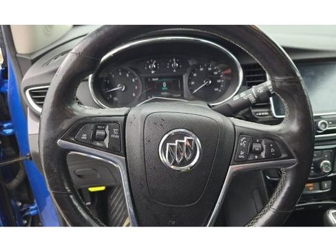 Used 2018 Buick Encore Essence AWD/4WD image 5