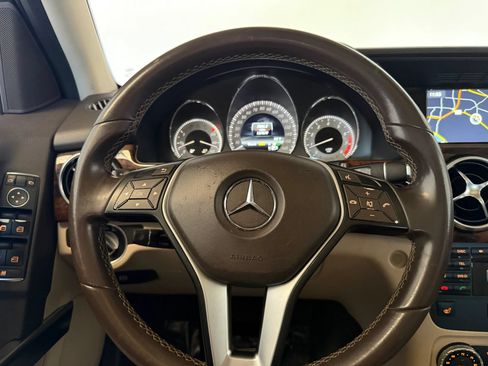 Used 2013 Mercedes-Benz GLK 350 4MATIC image 14