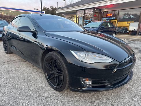 Used 2012 Tesla Model S Signature Performance image 17