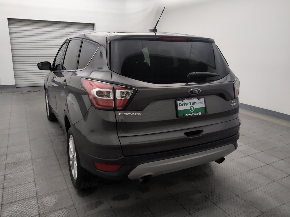 Used 2017 Ford Escape SE FWD image 6