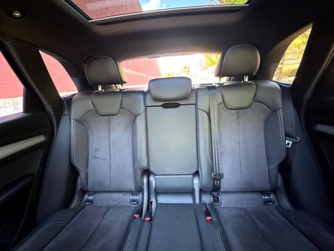 Used 2018 Audi SQ5 Premium Plus w/ Navigation Package image 15