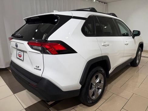 Certified 2024 Toyota RAV4 LE AWD/4WD image 5