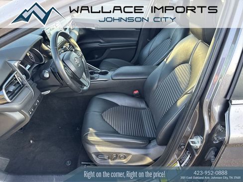 Used 2021 Toyota Camry SE image 13
