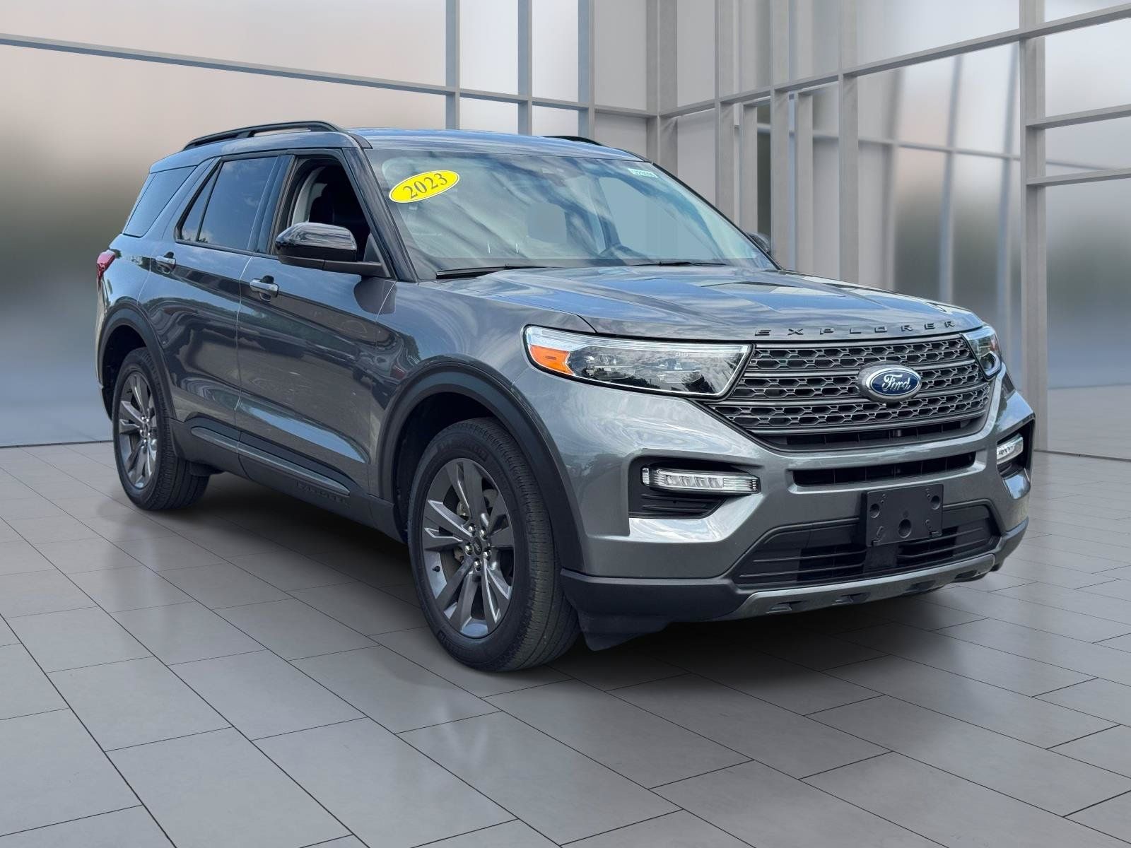Certified 2023 Ford Explorer XLT w/ Equipment Group 202A AWD/4WD image 2