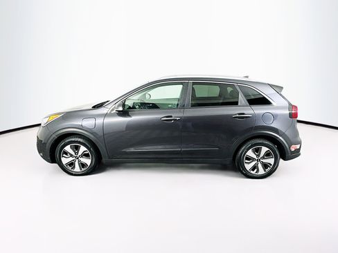 Used 2018 Kia Niro EX image 4