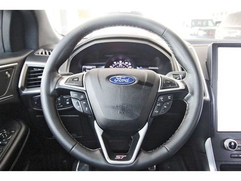 Used 2022 Ford Edge ST AWD/4WD image 14