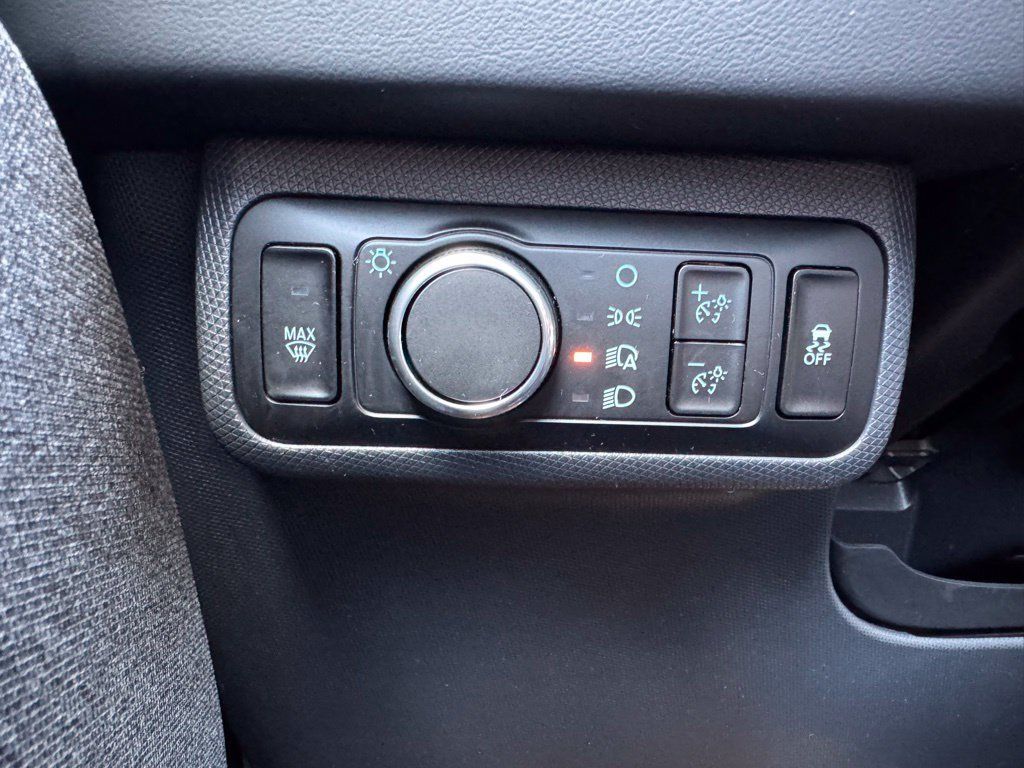 Used 2025 Ford Mustang Mach-E Premium AWD/4WD image 35