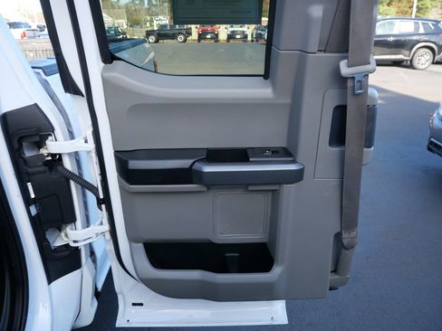 Used 2018 Ford F150 XLT image 24