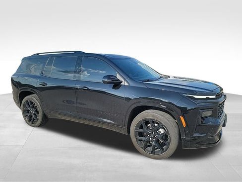 Used 2024 Chevrolet Traverse RS AWD/4WD image 3