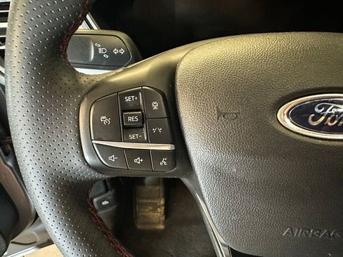 Used 2024 Ford Escape ST-Line w/ Tech Pack #1 AWD/4WD image 11