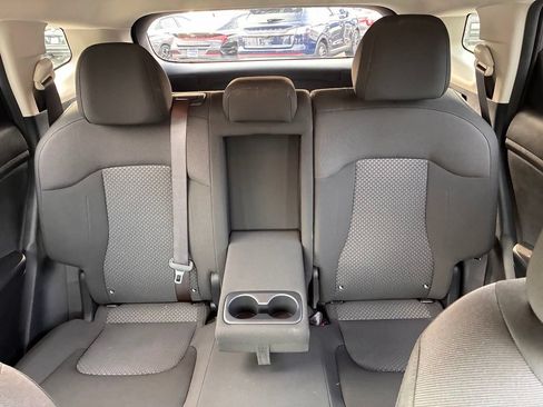 Used 2023 Kia Sportage LX AWD/4WD image 17