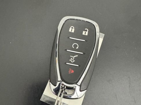 Used 2023 Chevrolet Equinox LT image 57