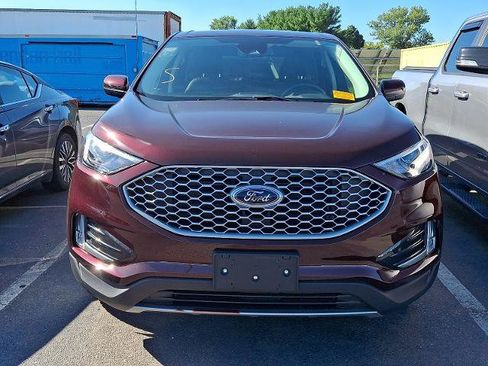 Certified 2024 Ford Edge SEL w/ Convenience Package AWD/4WD image 2