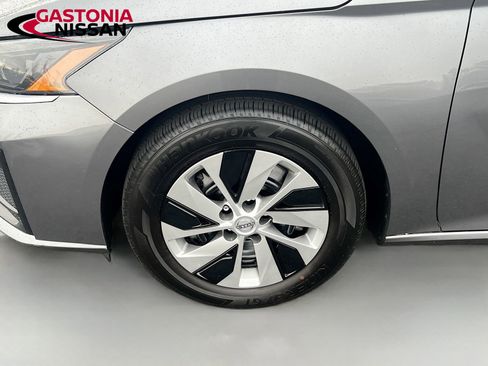 Used 2024 Nissan Altima 2.5 S image 36