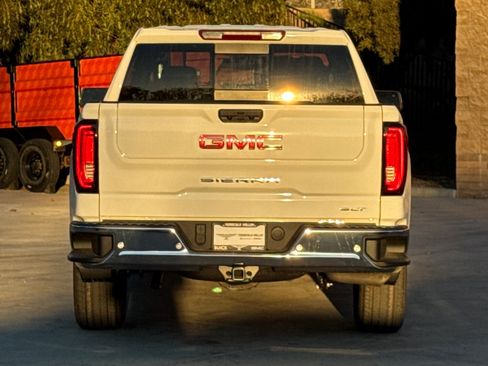 Used 2026 GMC Sierra 1500 SLT w/ SLT Premium Plus Package AWD/4WD image 13