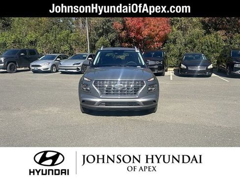 Certified 2026 Hyundai Venue SEL FWD image 11