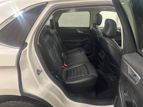 Used 2024 Ford Edge SEL w/ Convenience Package image 15