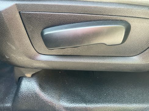 Used 2019 RAM 1500 Classic SLT w/ Protection Group AWD/4WD image 14
