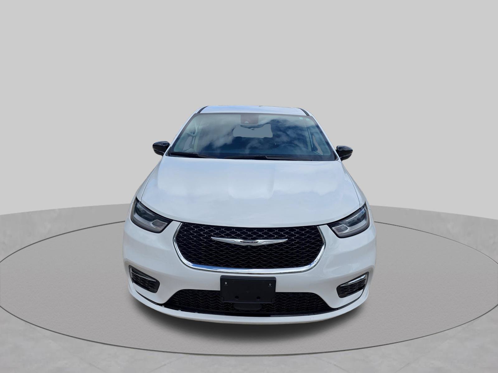Used 2024 Chrysler Pacifica Limited FWD image 10