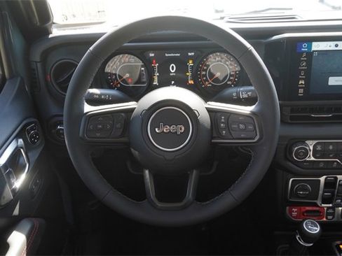 New 2025 Jeep Gladiator Rubicon w/ Convenience Group image 15