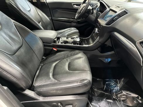 Used 2019 Ford Edge Titanium w/ Cold Weather Package AWD/4WD image 19