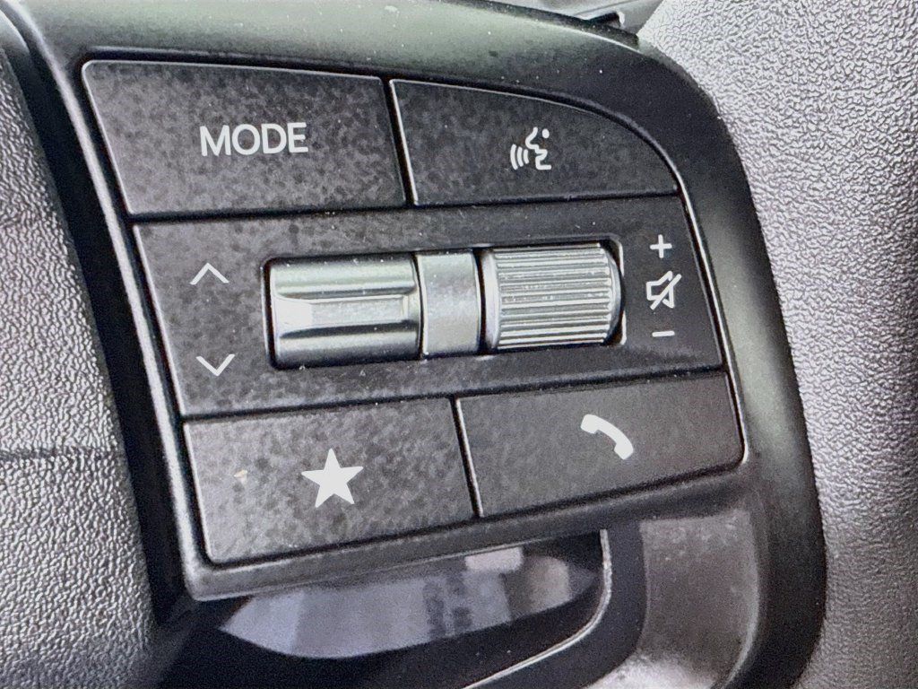 Used 2025 Kia K4 FWD image 14