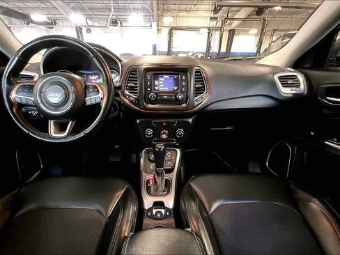 Used 2018 Jeep Compass Latitude AWD/4WD image 22