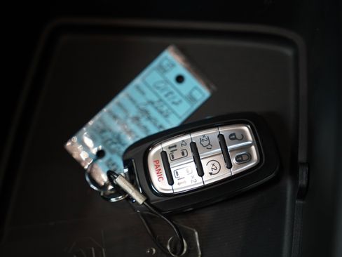 New 2026 Chrysler Pacifica Select AWD/4WD image 29