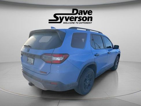 Used 2024 Honda Pilot TrailSport image 4