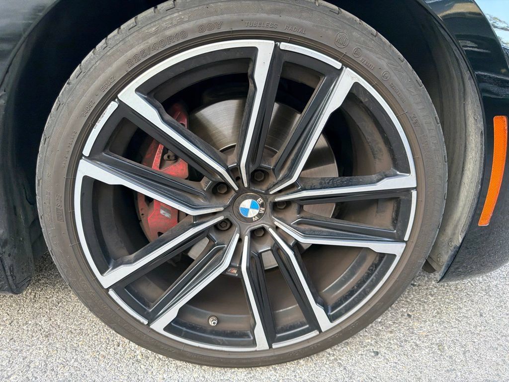 Used 2022 BMW 430i Coupe w/ M Sport Package RWD image 5