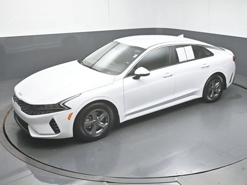 Used 2023 Kia K5 LXS FWD image 45