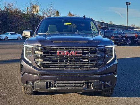 New 2026 GMC Sierra 1500 Elevation image 2