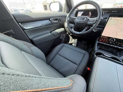 New 2026 GMC Terrain AT4 w/ Convenience Package III AWD/4WD image 24