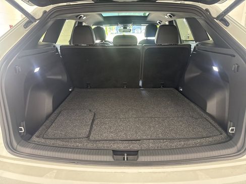 Used 2025 Volkswagen Atlas Cross Sport SE image 27